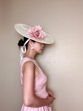 Load image into Gallery viewer, Natural Sinamay hat dusty pink velvet/chiffon rose
