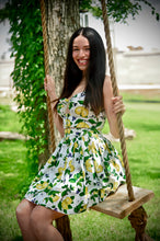 Load image into Gallery viewer, Julie set in Lemon Print
