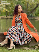 Load image into Gallery viewer, Audrey coat in Tweed patterns Orange  free matching pink dress size XS
