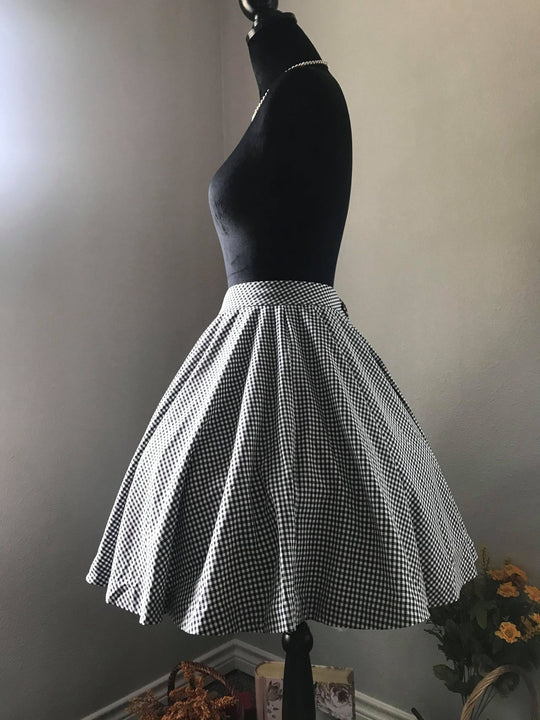 Lolita skirt Black Checkered Gingham XS, S, M - Shop women style vintage, Audrey Hepburn jackets online -Christine