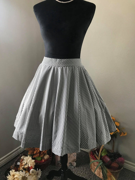 Lolita skirt Black Checkered Gingham XS, S, M - Shop women style vintage, Audrey Hepburn jackets online -Christine